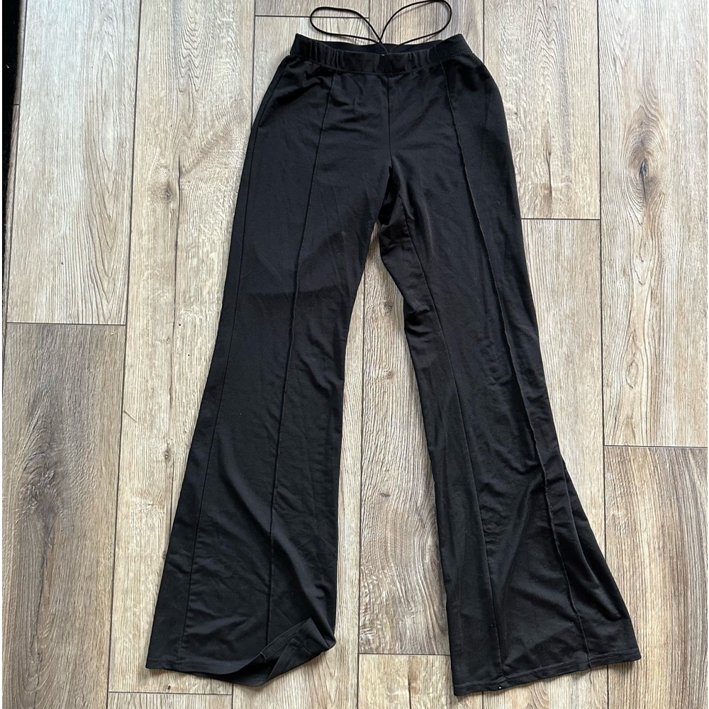 ADIKA BLACK FLARE YOGA PANTS